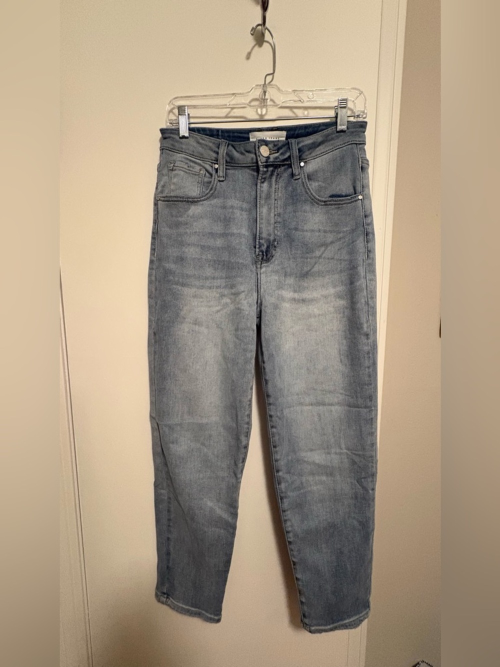 Risen High-Waist Light Wash Jeans